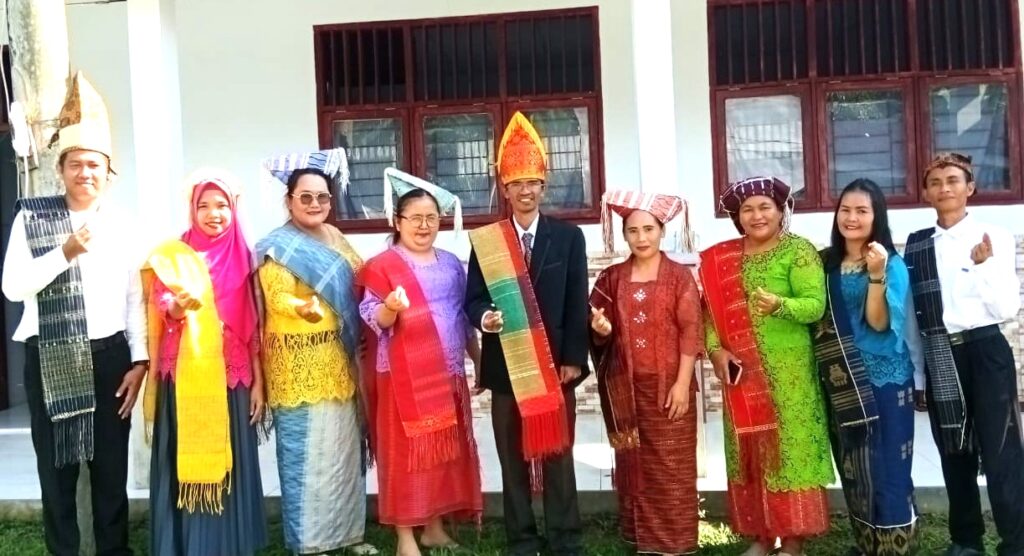 hardiknas guru sdn 091312 pargampualan